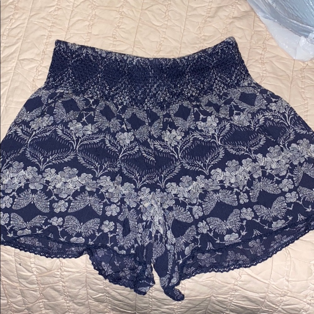 Cute pattern stretchy shorts